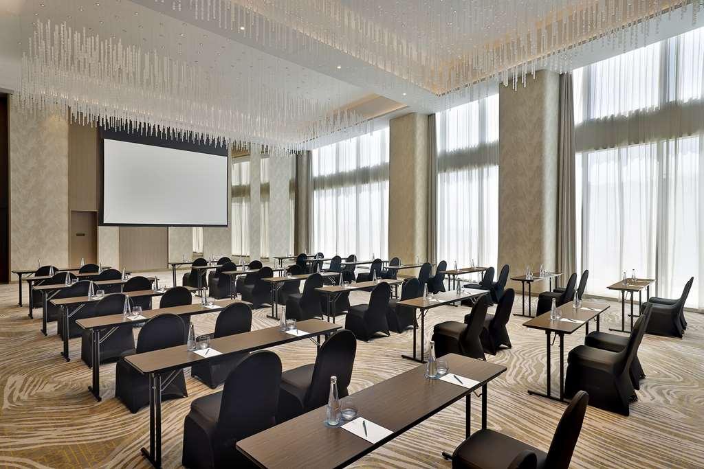 Embassy Suites By Hilton Dubai Business Bay Facilidades foto